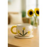 Kotium Ceramics Kabartma Dokulu Sarı Çiçek Desenli Özel Kabartmalı Tamamıyla El Yapımı Seramik Kupa