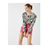 Koton 1KAF10388GK Beyaz %100 Pamuk Bisiklet Yaka Baskili Kadın Sweatshirt