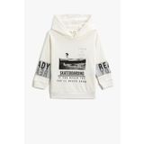 Koton 3WKB10168TK Kırık Beyaz Erkek Çocuk Baskılı Kapüşonlu Sweatshirt