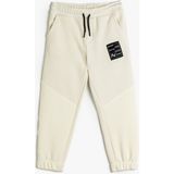 Koton Jogger Eşofman Altı Erkek Çocuk Beli Bağlamalı Pamuk Şardonlu Lastikli Paça Beyaz Renk - 7 - 8 Yaş