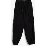 Koton Jogger Paraşüt Pantolon Cepli Beli Bağlamalı Pamuklu Erkek Çocuk 6 - 7 Yaş Siyah Renk