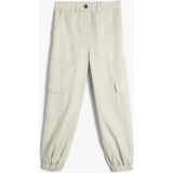 Koton Kargo Cepli Düğmeli Jogger Pantolon Kız Çocuk Ekru Renk Bol Kalıp Özellikli Model - 5 - 6 Yaş