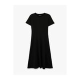 Koton Krep Scuba Kumaş Slim Fit Kısa Kollu Bisiklet Yaka Midi Kloş Elbise