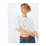 Koton Nakış Detaylı Crop Ekru Kadın T-shirt 5sal10250ık