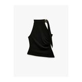 Koton Slim Fit Drapeli Asimetrik Metal Aksesuarlı Dik Yaka Kolsuz Bluz