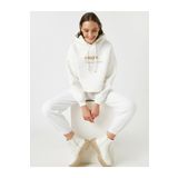 Koton TYC00057229912 Ekru Kapüsonlu Yazili Baskili Crop Kadın Sweatshirt