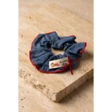 Koyu Mavi Denim Görünümlü Ayıcık Etiketli Fırfırlı Scrunchie Saç Tokası