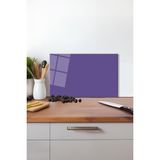 Koyu Mor Rengi Cam Kesme Tahtası, Silikon Ayaklı, Isıya Kırılmaya Dayanıklı, Sunum Kesim Tablası - 30 x 45 cm