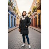 Kürklü Kapüşonlu Siyah Kadın Şişme Mont – Elyaf Dolgulu, Ponpon Detaylı, Uzun Model (95 Cm) - 2XL