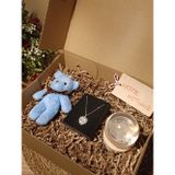 Kutulu Hediye Seti / Ayıcık Anahtarlık - Kalp Çelik Kolye - Ahşap Renk Değiştiren USB'li Cam Küre