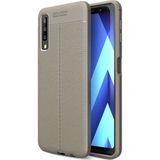 Kvy Samsung Galaxy A7 2018 Deri Görünümlü Lux Niss Silikon Kılıf - Gri