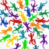 KXCOFTXI 40 Adet Yapışkan Gecko, 8 Renkli Esnek Kertenkele Gençler için Komik Oyuncaklar, Cadılar Bayramı için Kauçuk Sahte Kertenkele Seti, Parodi Dolgu için Kauçuk Kertenkele Oyuncak