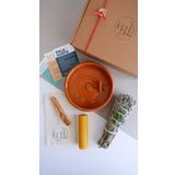 Kyphi Natural El Yapımı Seramik Tütsülük Seti, Adaçayı Demet Tütsü,Balmumu, Palo Santo Ağaç Tütsü Seti (Kamen(Taba) Tütsülük, Adaçayı Tütsü Demeti, Palo Santo Ağaç Tütsü ve Balmumu mum : Tütsü Seti)
