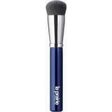 La Prairie Lüks Likit Fondöten Fırçası Kusursuz ve Pürüzsüz Ten Görünümü