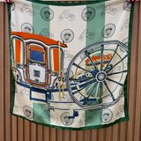 Laci At Arabası Yeşil Fular (70X70)