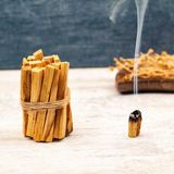 Lara Karma Palo Santo Doğal Ağaç Tütsü 50, 100, 250, 500 Gram Seçenekleri Ile - 100 Gram