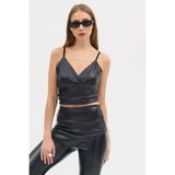 Laranor Siyah Ayarlanabilir Ip Askılı Kruvaze Göğüs Geçişli Likralı Suni Deri Bluz Crop Top 25L8144