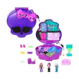 Larskas ™ Monster High Temalı Kompakt Oyun Seti 3 Mikro Bebek ve 10 Aksesuar Bulunan, Açıldığında Liseye Dönüşen Monster High Kompakt Oyun Seti HVV58