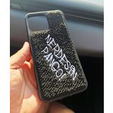 Lavderuar Nakışlı iPhone Kılıfı – Estetik İşlemeli Tasarım, Darbe Emici, Yumuşak Kenar Koruma, Şık ve Dayanıklı Kılıf (pango siyah, IPhone 14 Pro)