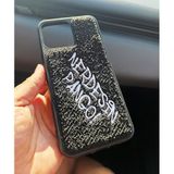 Lavderuar Nakışlı iPhone Kılıfı – Estetik İşlemeli Tasarım, Darbe Emici, Yumuşak Kenar Koruma, Şık ve Dayanıklı Kılıf (pango siyah, IPhone 15)