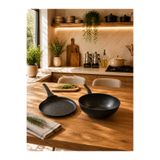 LAVONNI Terra 2 Parça Döküm Granit Krep Tava 26 cm ve 28 cm Wok Tava Seti Siyah Yapışmaz Yüzey