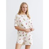 Lc Waikiki Yeni Sezon Yılbaşı Temalı Kadın Şortlu Pijama Takımı - Pembe