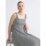 Lcw Comfort Siyah Kare Yaka Ekose Belden Oturtmalı Elbise