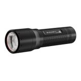 Ledlenser P7 LED el feneri, 650 lümen, 400 m zoom odaklama, IP54, 30 saat çalışma süresi, 175 g güçlü ışık, 4 x AAA pil, kamp, yürüyüş, köpek gezdirme, atölye için