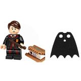 LEGO Harry Potter Serisi 2: Canavarlar Kitabı ve Ekstra Siyah Sünger Pelerinli Neville Uzun Taban (71028)