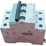 Legrand Trifaze 3 x 25A C Tipi Otomatik Sigorta 3p C 25A 4.5ka 403344 -433344