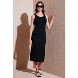 Lela Fitilli Slim Fit Bisiklet Yaka Yırtmaçlı Midi Boy Bayan Elbise 5866101 SİYAH