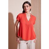 Lela Güpür Detaylı % 100 Pamuk Regular Fit V Yaka Bayan Bluz 611BZ0286 NAR ÇİÇEĞİ