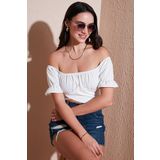 Lela Regular Fit Madonna Yaka Bağlama Detaylı Crop Bayan Bluz 6527017 BEYAZ