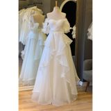 Lenta Moda Beyaz Drapeli ve Üç Boyutlu Çiçek Detaylı Karolin Abiye & Nişan Elbisesi