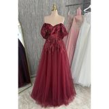 Lenta Moda Bordo Boncuklu Dantel Kaplama ve Tüy Detaylı Maxi Boy Abiye Elbise