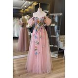 Lenta Moda Pudra Renkli Pullu Çiçek Desen Dantel Kaplama Maxi Boy Abiye ve Gece Elbise