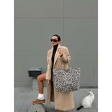 Leopar Desenli Oversize Kanvas Bez Çanta