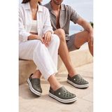 Liarca Easystep - Haki Beyaz Unisex Hafif Eva Sabo Terlik, Ergonomik Tabanlı Nefes Alabilen Islak Zemin Uyumlu Kemerli Hastane, Plaj, Ev ve Günlük Kullanım Terliği - Clog Sandalet