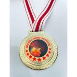 Lider Baskı 1 Adet Kuranı Kerim Okuyorum Madalyası - Dijital Baskılı Madalya - 5,5 x 5,5 cm - Altın