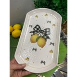 Limonlu Porselen Oval Sunum Tabağı 30x18 cm | Kareli Fiyonk Desenli, Altın Çerçeve Detaylı, Parlak Yüzey, Orta Boy, Servis Tabağı