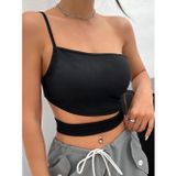 Liona Asimetrik Yaka Siyah Renk Desensiz Çapraz Kesim Fitilli Kısa Kollu Likralı Fit Crop Top Bluz