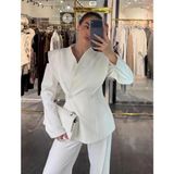 Lokadi Kadın Pencere Detaylı Uzun Kollu Şık Blazer Ceket - Beyaz