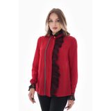 Loom Boutique Kadın Büyük Beden Gizli Paylı Güpür Dantel Garnili Saç Örgü Aksesuarlı Krep Gömlek G0069