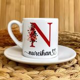 Loren Gift Kırmızı Çiçekli Harf Temalı Kişiye Özel İsimli Türk Kahvesi Fincanı – Porselen 90 ml - Renkli
