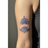 Lotus Güzelliği Yarı Kalıcı El boyun Bilek için aylık Geçici Dövme 12x7 cm