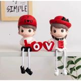 LOVE Temalı Oturan Çift Biblo – Sevimli Reçine Figür Seti – Dekoratif Mini Heykelcik – Romantik Ev ve Ofis Dekoru – Hediyelik Süs Eşyası (Kırmızı)