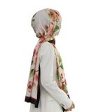 LÜKS MEDİNE İPEĞİ ÇİÇEK DESENLİ SİYAH RENKLİ 75X195 KIRIŞMAZ ŞAL MOSS KREP DİKİŞ TİPİ İTALYAN DİKİŞLİ