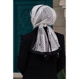 LÜKS MEDİNE İPEĞİ ÇİZGİLİ DESENLİ SİYAH - KREM RENKLİ 75X195 KIRIŞMAZ ŞAL MOSS KREP DİKİŞ TİPİ İTALYAN DİKİŞLİ