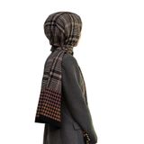 LÜKS MEDİNE İPEĞİ EKOSELİ KAZAYAK DESENLİ SOMON RENKLİ 75X195 KIRIŞMAZ ŞAL MOSS KREP DİKİŞ TİPİ İTALYAN DİKİŞLİ