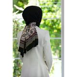 LÜKS MEDİNE İPEĞİ KENAR MOTİFİ ÇİÇEK DESENLİ SİYAH RENKLİ 75X195 KIRIŞMAZ ŞAL MOSS KREP DİKİŞ TİPİ İTALYAN DİKİŞLİ